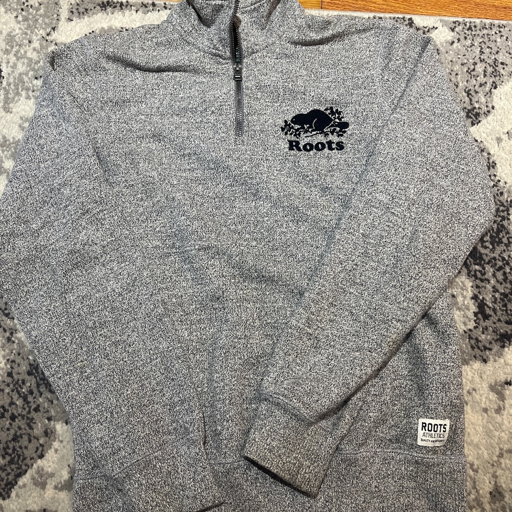 Roots Women’s Grey quarter zip